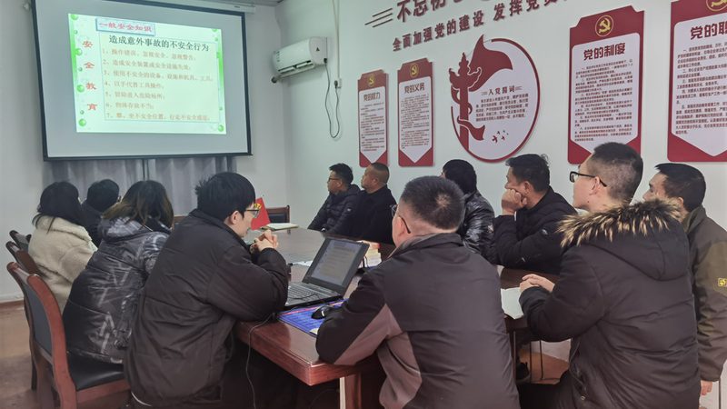 此外，考生还需满足以下条件才能申请毕业：